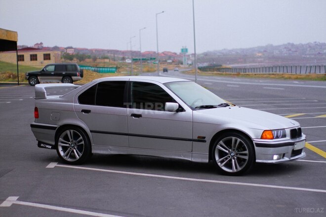 BMW 318 1996, 300,000 km - 1.8 l - Bakı