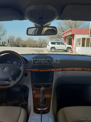 Mercedes E 240 2005, 178,000 km - 2.6 l - Gəncə
