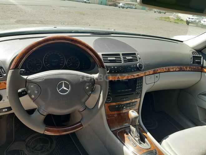 Mercedes E 240 2005, 178,000 km - 2.6 l - Gəncə