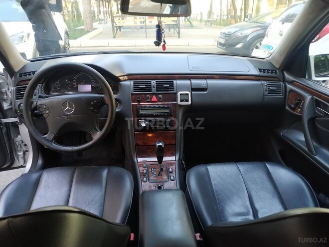 Mercedes E 240 2000, 275,000 km - 2.4 l - Bakı