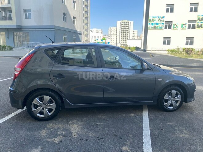 Hyundai i30 2011, 185,000 km - 1.4 l - Bakı