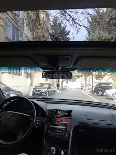 Mercedes C 180 1997, 200,000 km - 1.8 l - Bakı