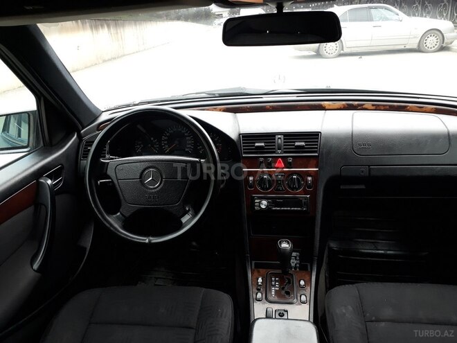 Mercedes C 240 1999, 250,000 km - 2.4 l - Qusar