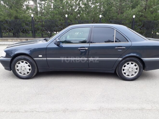 Mercedes C 240 1999, 250,000 km - 2.4 l - Qusar