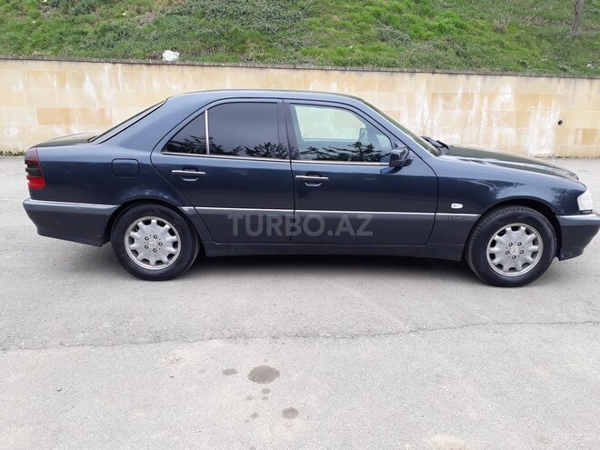 Mercedes C 240 1999, 250,000 km - 2.4 l - Qusar