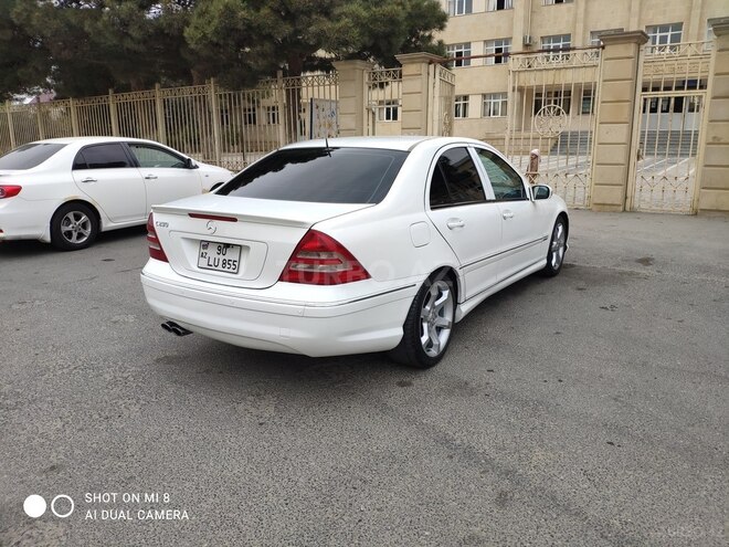 Mercedes C 230 2006, 260,000 km - 2.5 l - Bakı