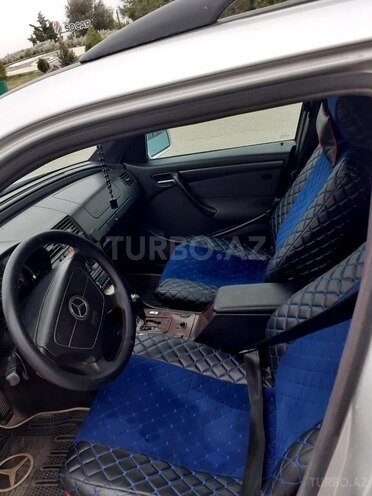 Mercedes C 220 2000, 423,341 km - 2.2 l - Bakı