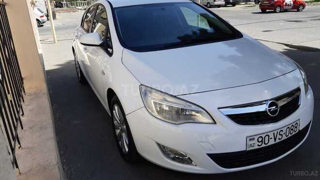 Opel Astra 2013, 162,000 km - 1.4 l - Bakı