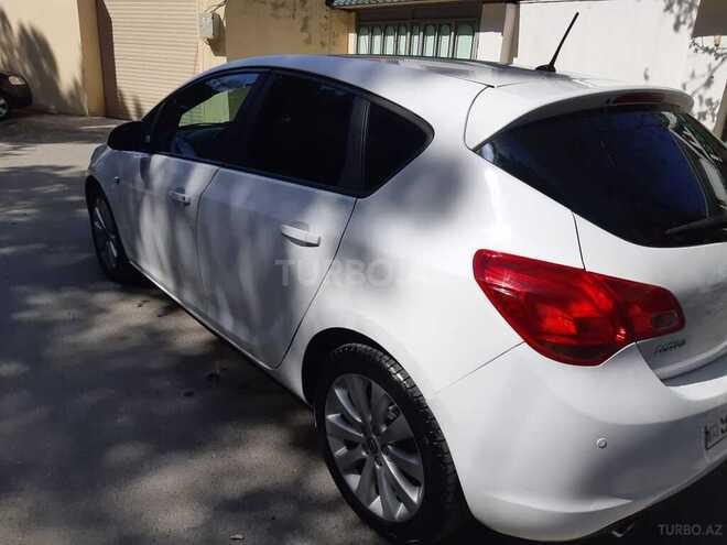 Opel Astra 2013, 162,000 km - 1.4 l - Bakı