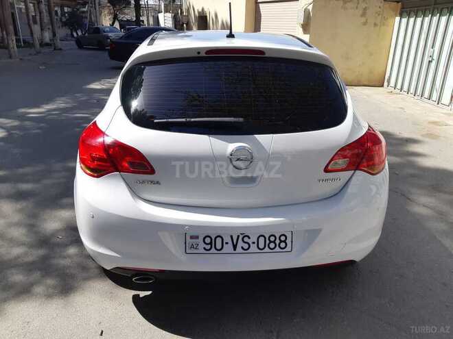 Opel Astra 2013, 162,000 km - 1.4 l - Bakı