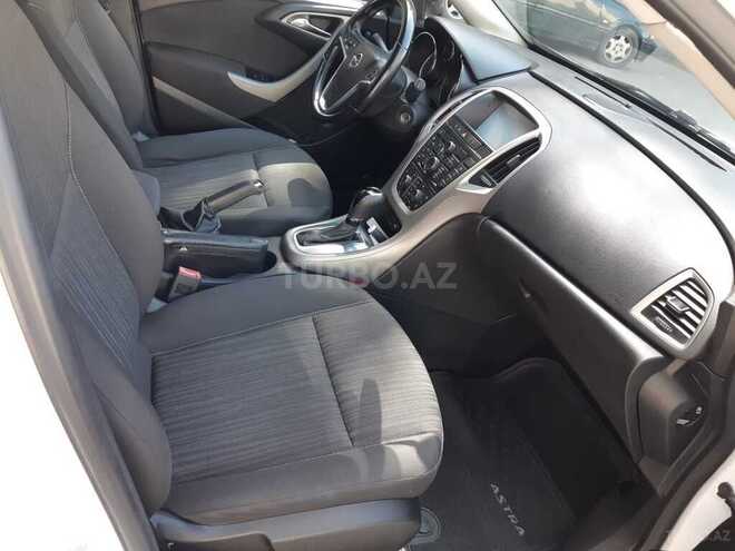 Opel Astra 2013, 162,000 km - 1.4 l - Bakı