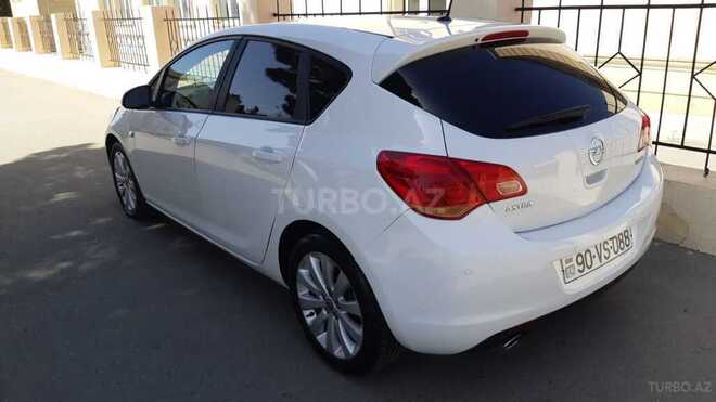 Opel Astra 2013, 162,000 km - 1.4 l - Bakı