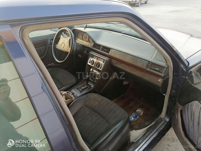 Mercedes E 280 1995, 300,000 km - 2.8 l - Sumqayıt