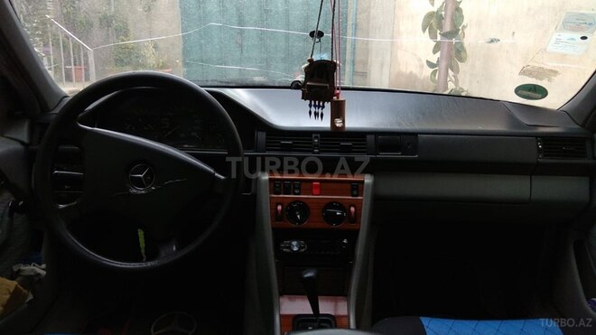 Mercedes E 200 1992, 330,000 km - 2.0 l - Bakı
