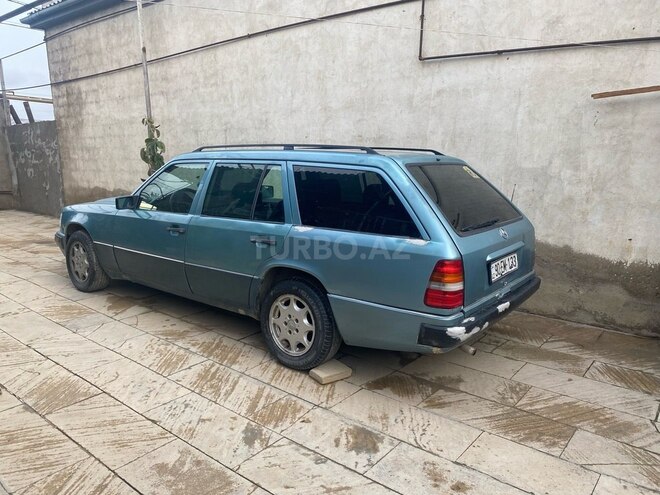 Mercedes E 200 1992, 330,000 km - 2.0 l - Bakı