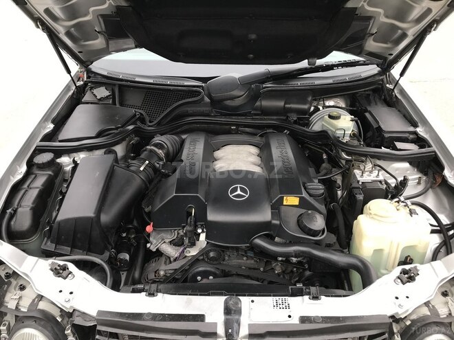 Mercedes E 280 2001, 260,000 km - 2.8 l - Sumqayıt