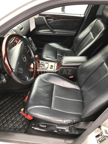 Mercedes E 280 2001, 260,000 km - 2.8 l - Sumqayıt