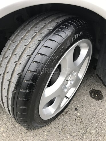 Mercedes E 280 2001, 260,000 km - 2.8 l - Sumqayıt