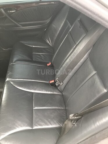 Mercedes E 280 2001, 260,000 km - 2.8 l - Sumqayıt