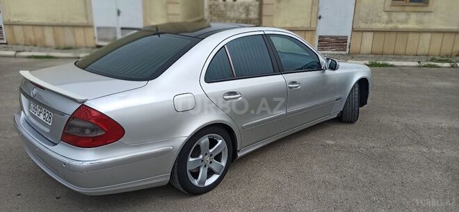 Mercedes E 220 2004, 500,005 km - 2.2 l - Neftçala