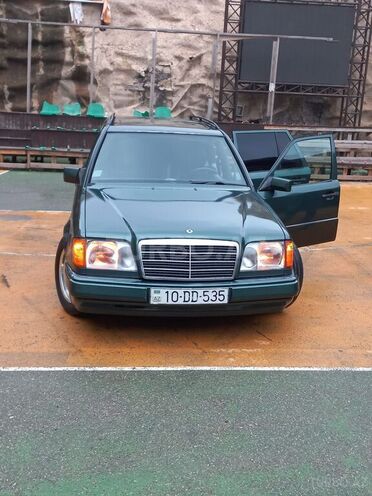 Mercedes E 200 1995, 370,000 km - 2.0 l - Bakı