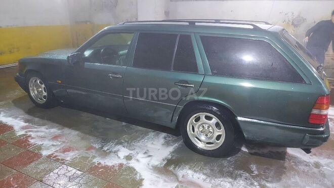 Mercedes E 200 1995, 370,000 km - 2.0 l - Bakı
