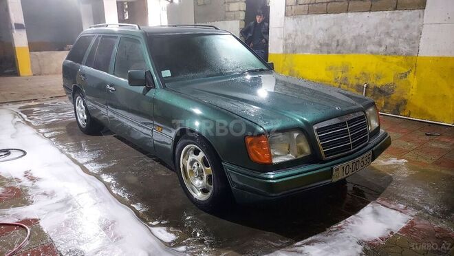 Mercedes E 200 1995, 370,000 km - 2.0 l - Bakı