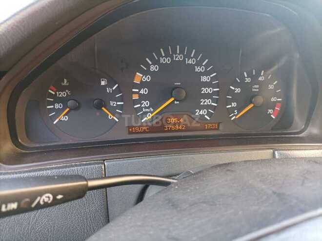 Mercedes E 240 1999, 375,942 km - 2.4 l - Bakı
