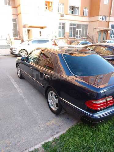 Mercedes E 230 1997, 300,000 km - 2.3 л - Bakı