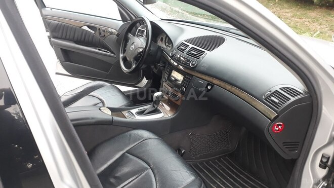 Mercedes E 240 2002, 305,000 km - 2.4 l - Oğuz