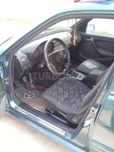 Mercedes C 220 1997, 800,000 km - 2.2 l - Neftçala