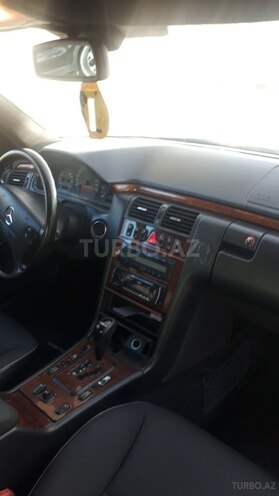 Mercedes E 220 1999, 358,800 km - 2.2 l - Bakı