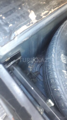 Mercedes E 220 1999, 358,800 km - 2.2 l - Bakı