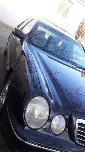 Mercedes E 220 1999, 358,800 km - 2.2 l - Bakı