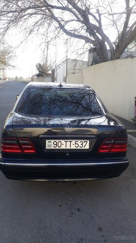 Mercedes E 220 1999, 358,800 km - 2.2 l - Bakı