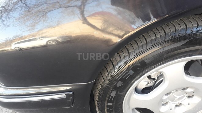 Mercedes E 220 1999, 358,800 km - 2.2 l - Bakı