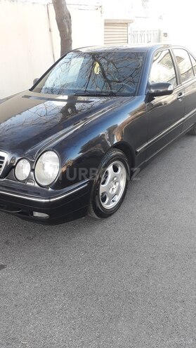 Mercedes E 220 1999, 358,800 km - 2.2 l - Bakı