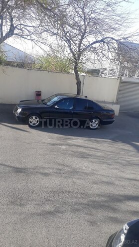 Mercedes E 220 1999, 358,800 km - 2.2 l - Bakı