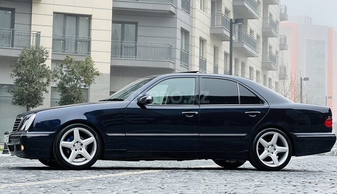 Mercedes E 240 2001, 214,567 km - 2.4 л - Bakı