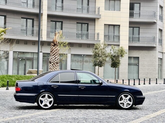 Mercedes E 240 2001, 214,567 km - 2.4 л - Bakı