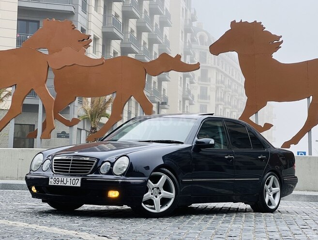 Mercedes E 240 2001, 214,567 km - 2.4 л - Bakı