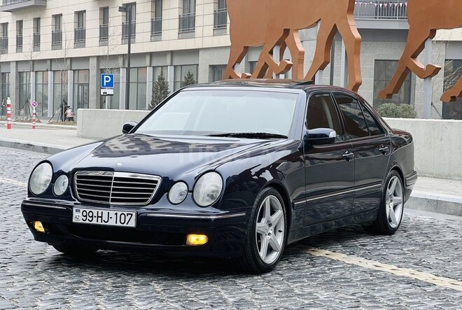 Mercedes E 240 2001, 214,567 km - 2.4 л - Bakı