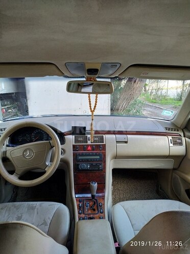 Mercedes E 240 1999, 285,000 km - 2.4 л - Bakı