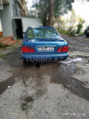 Mercedes E 240 1999, 285,000 km - 2.4 л - Bakı