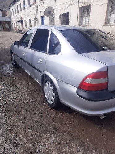 Opel Vectra 1997, 300,000 km - 1.8 l - Daşkəsən