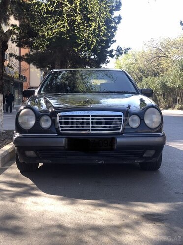 Mercedes E 220 1998, 430,000 km - 2.2 л - Bakı
