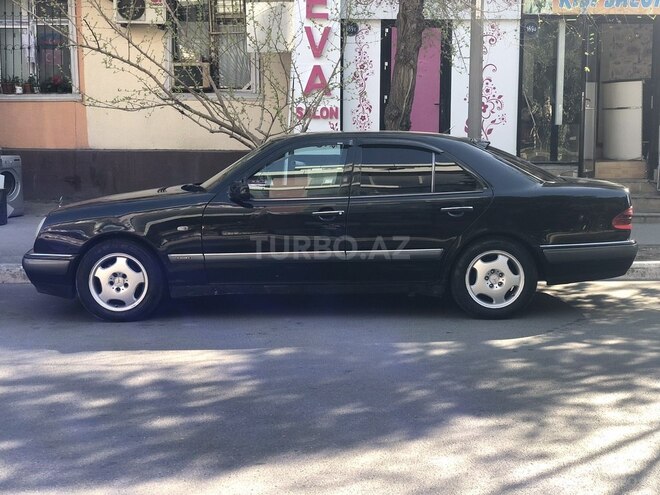 Mercedes E 220 1998, 430,000 km - 2.2 л - Bakı
