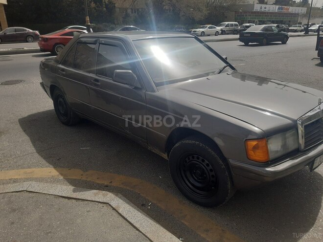 Mercedes 190 1985, 236,000 km - 2.0 л - Bakı