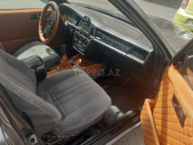 Mercedes 190 1985, 236,000 km - 2.0 л - Bakı