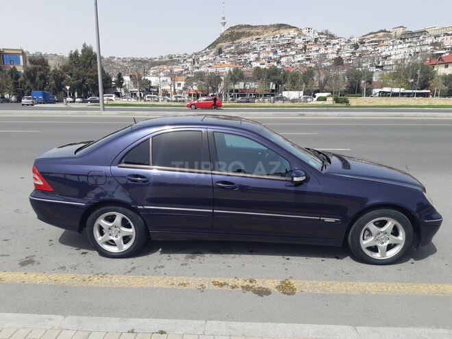 Mercedes C 240 2001, 269,500 km - 2.6 l - Bakı